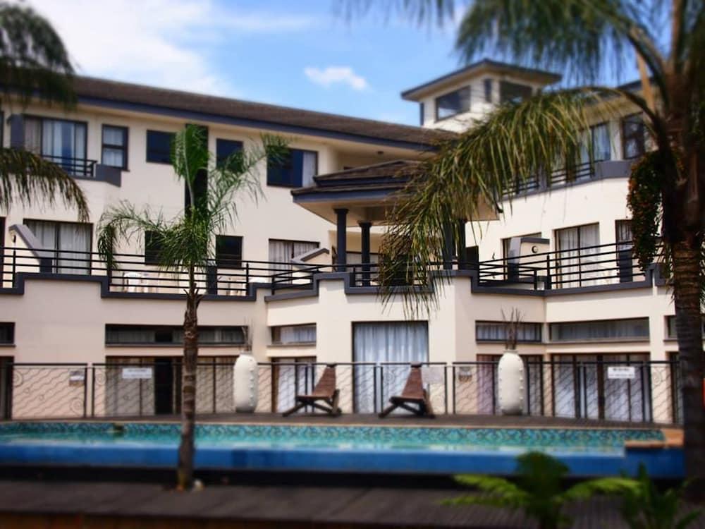 The Lakes Hotel & Conference Centre Benoni Exterior photo
